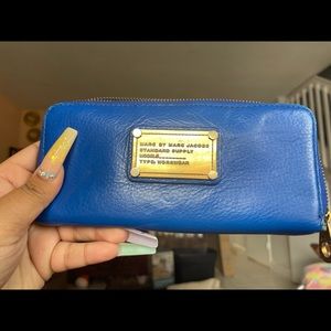 Marc Jacobs Zip Around Wallet